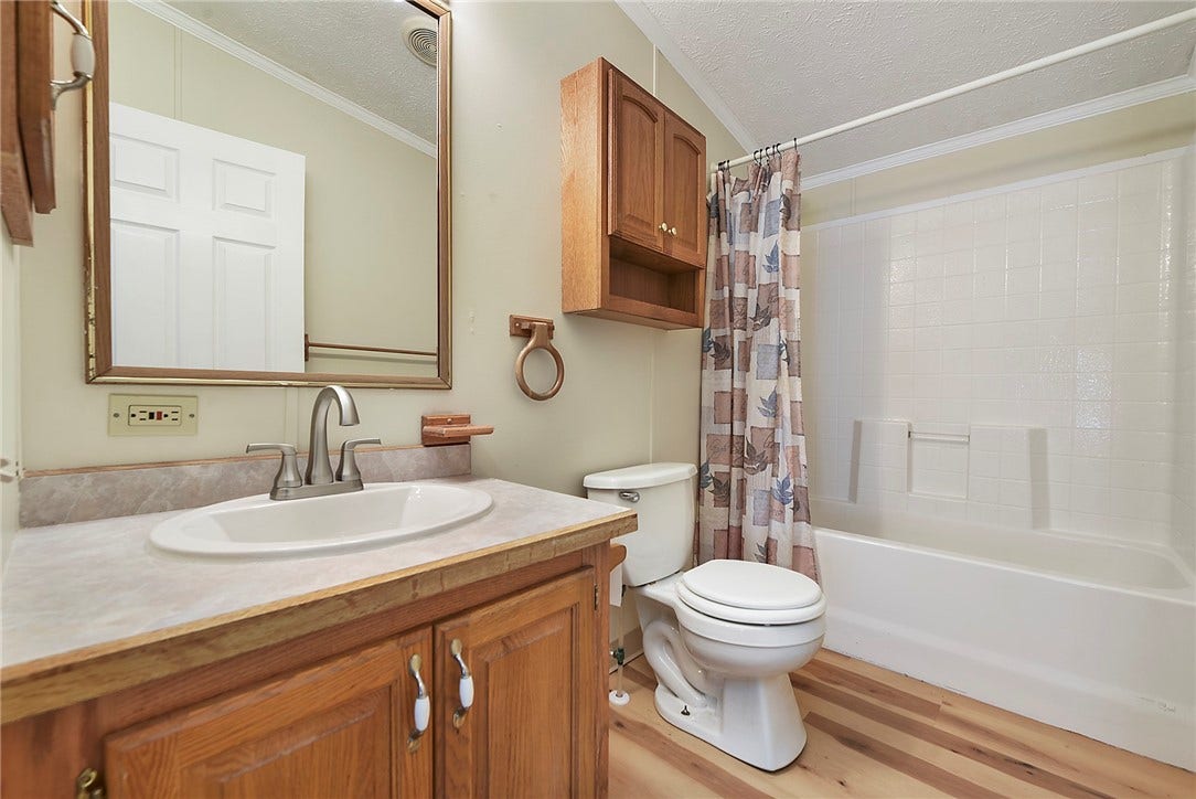 431 Illinois Ln, #65, Irwin, PA 15642