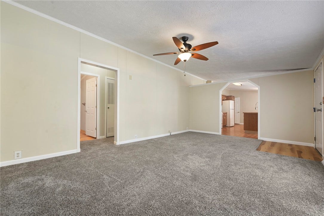 431 Illinois Ln, #65, Irwin, PA 15642