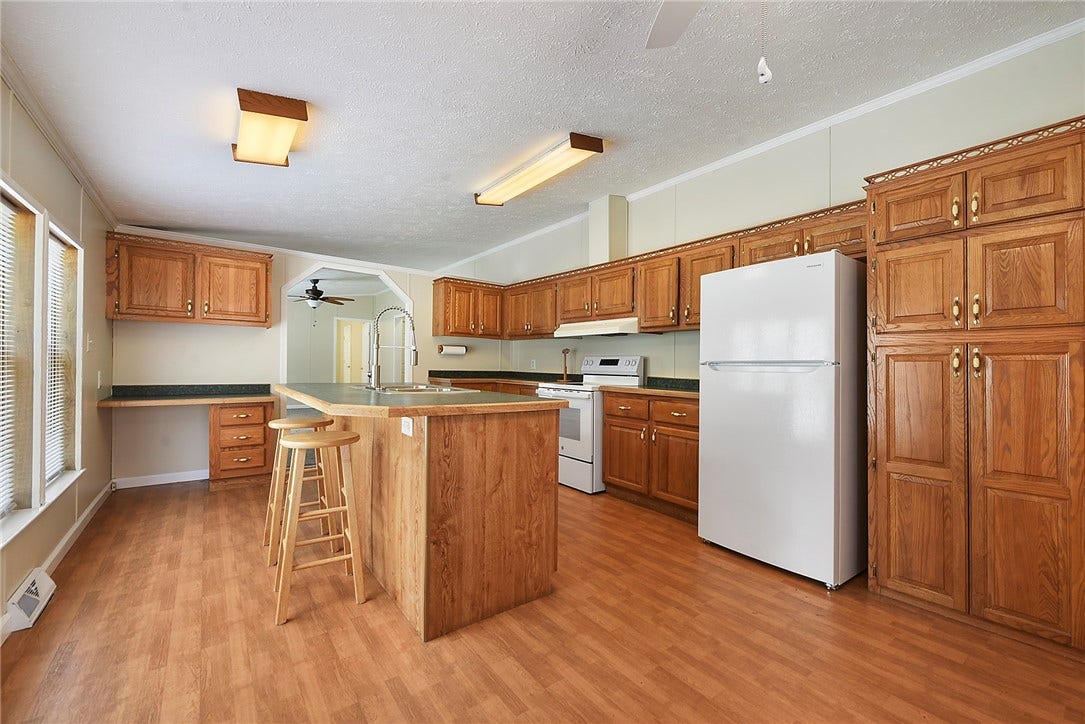 431 Illinois Ln, #65, Irwin, PA 15642