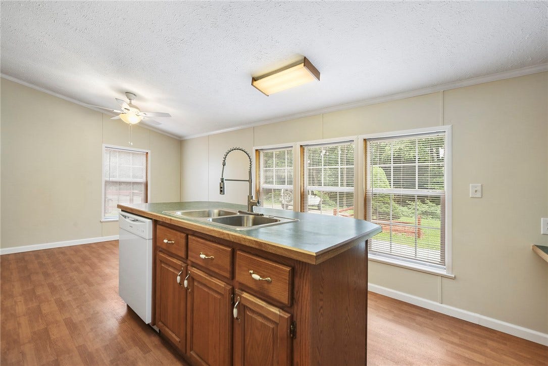 431 Illinois Ln, #65, Irwin, PA 15642