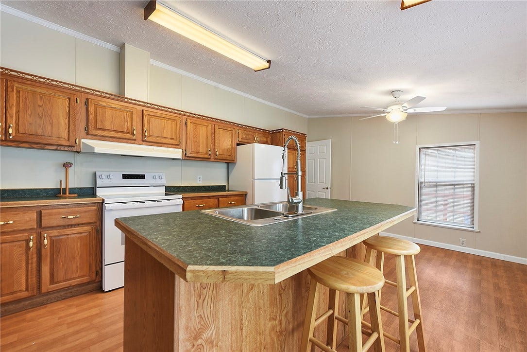 431 Illinois Ln, #65, Irwin, PA 15642