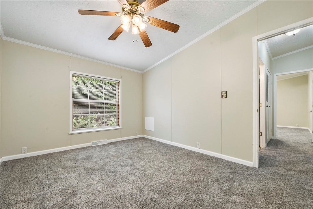 431 Illinois Ln, #65, Irwin, PA 15642