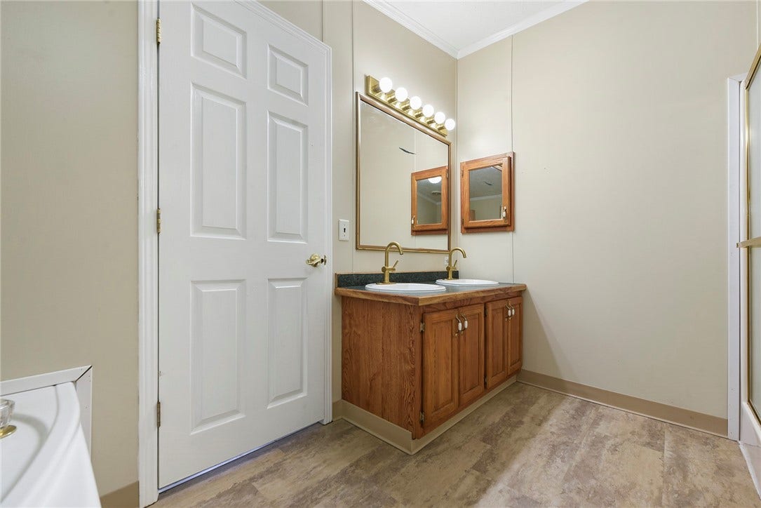431 Illinois Ln, #65, Irwin, PA 15642