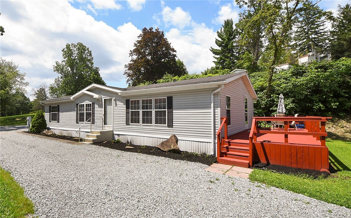 431 Illinois Ln, #65, Irwin, PA 15642