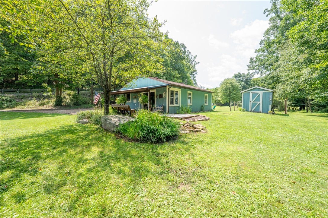 108 Shayne Ln, Latrobe, PA 15650