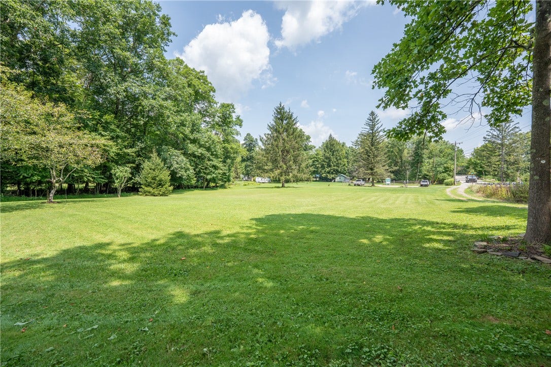 108 Shayne Ln, Latrobe, PA 15650