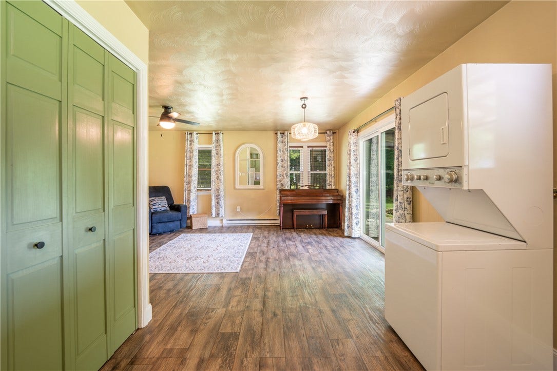 108 Shayne Ln, Latrobe, PA 15650