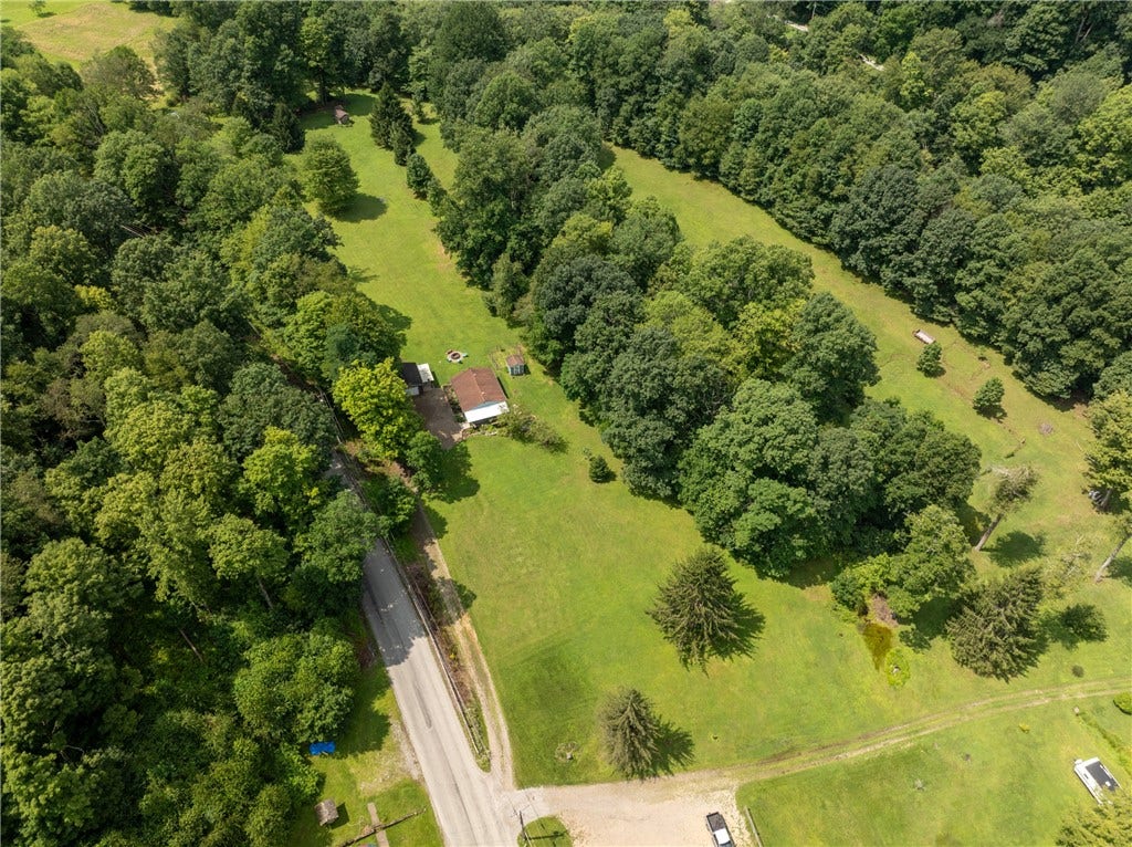 108 Shayne Ln, Latrobe, PA 15650