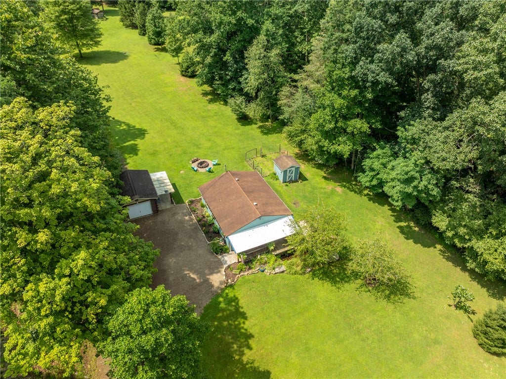 108 Shayne Ln, Latrobe, PA 15650
