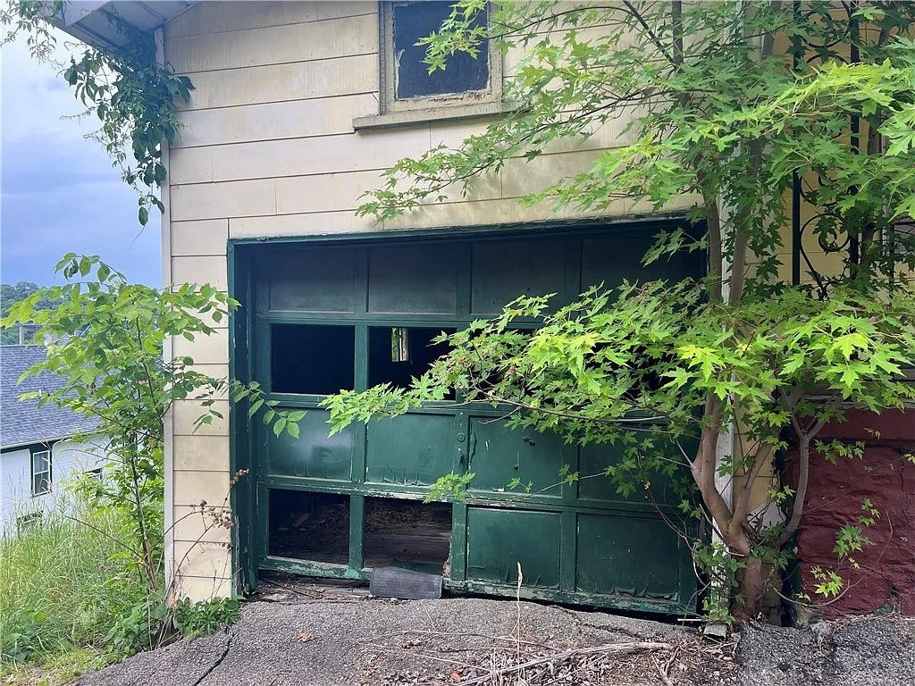 220 Bank St, Brownsville, PA 15417