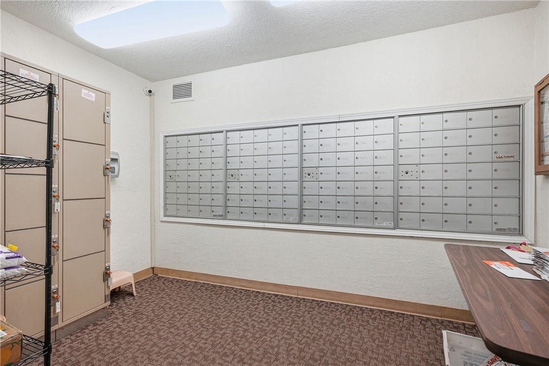 1150 BOWER HILL ROAD, #702A, Pittsburgh, PA 15243 1150 BOWER HILL ROAD, #702A, Pittsburgh, PA 15243
