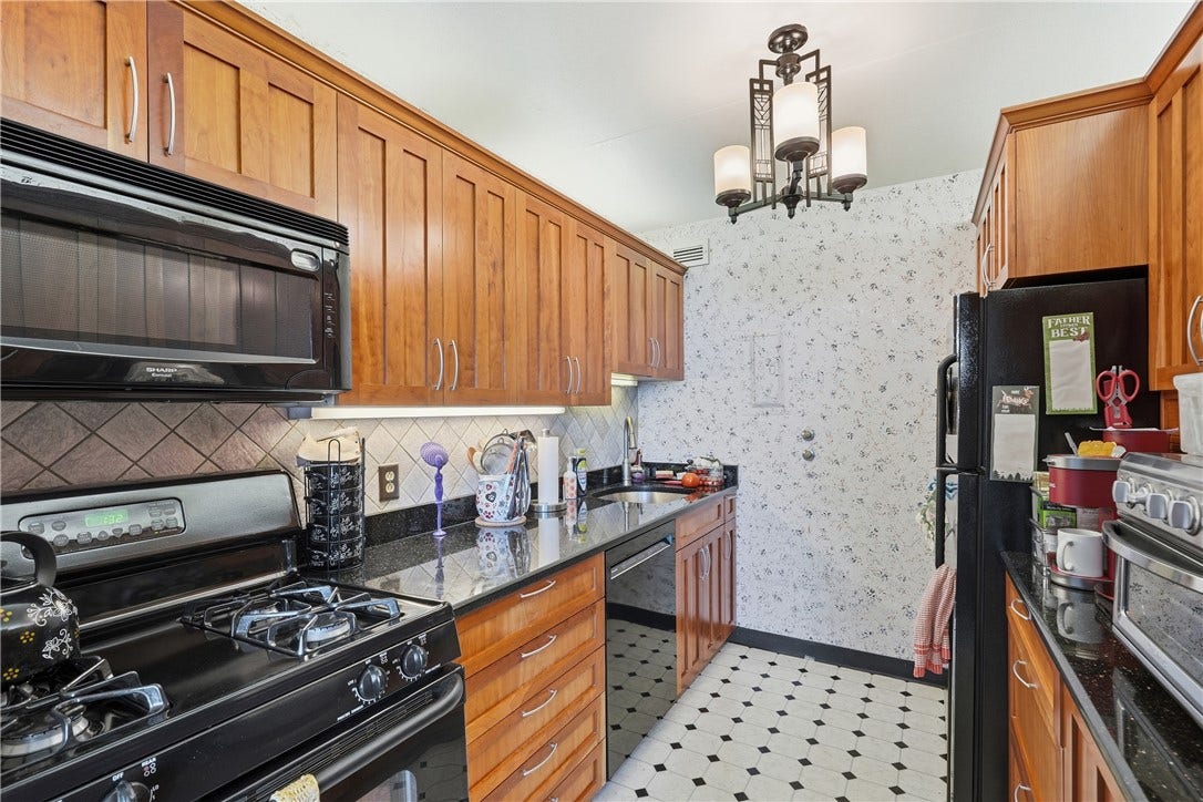 1150 BOWER HILL ROAD, #702A, Pittsburgh, PA 15243 1150 BOWER HILL ROAD, #702A, Pittsburgh, PA 15243