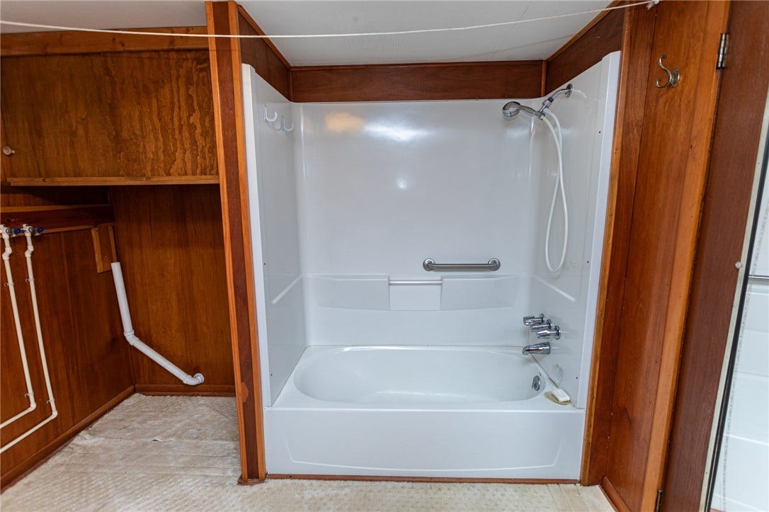 7221 National Pike, Uniontown, PA 15401