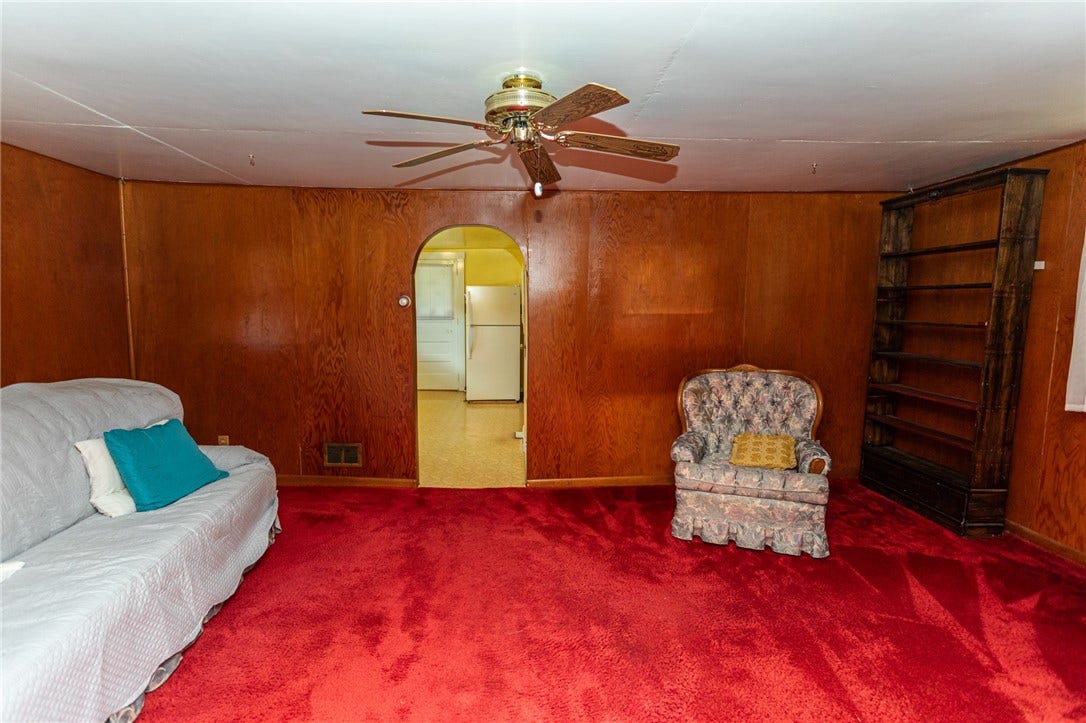 7221 National Pike, Uniontown, PA 15401