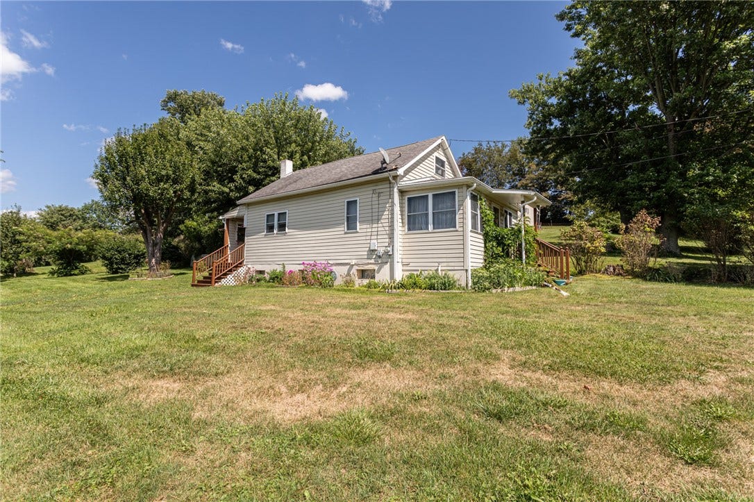 7221 National Pike, Uniontown, PA 15401