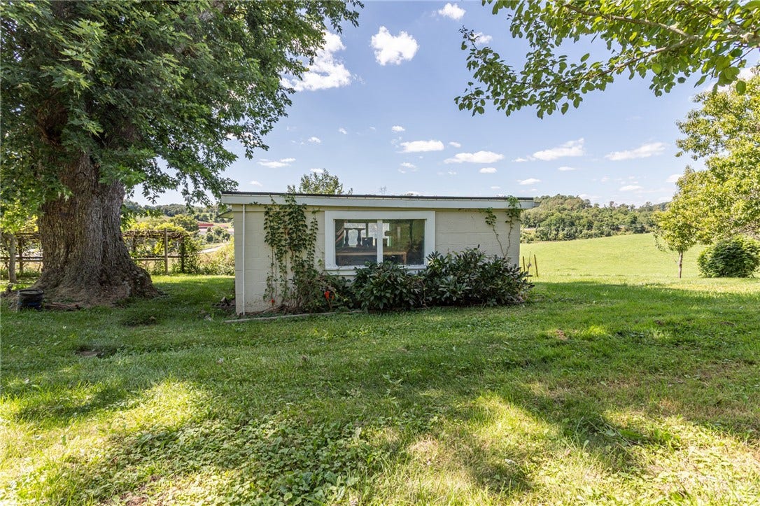 7221 National Pike, Uniontown, PA 15401