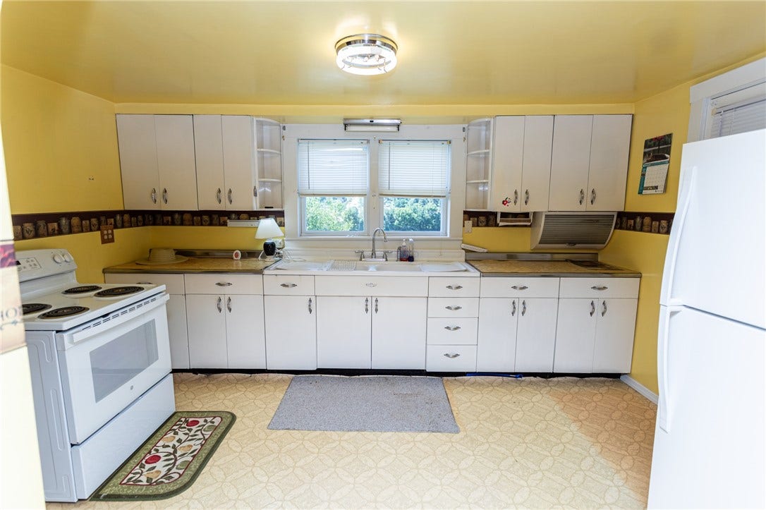 7221 National Pike, Uniontown, PA 15401