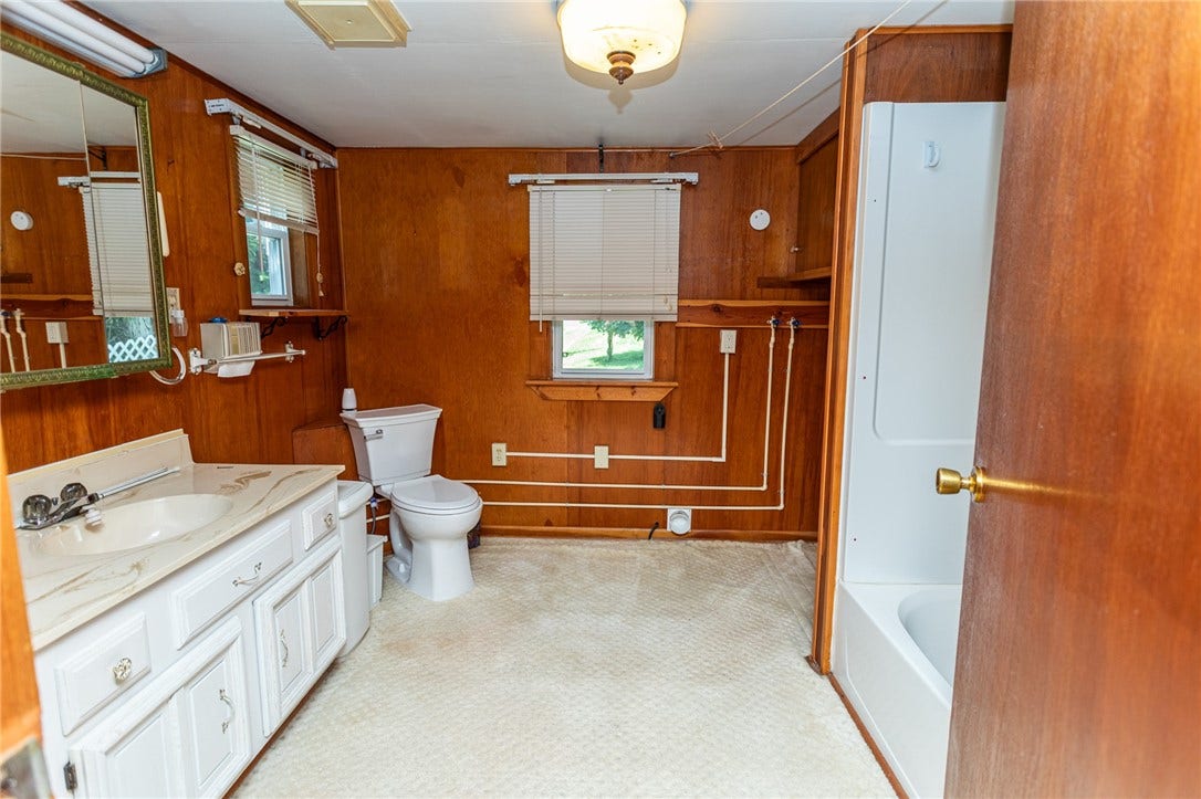 7221 National Pike, Uniontown, PA 15401