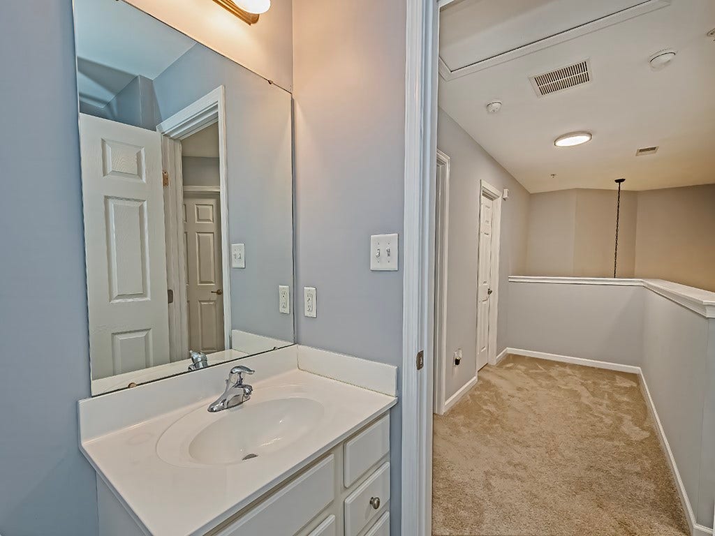 195 Broadstone Drive, Mars, PA 16046