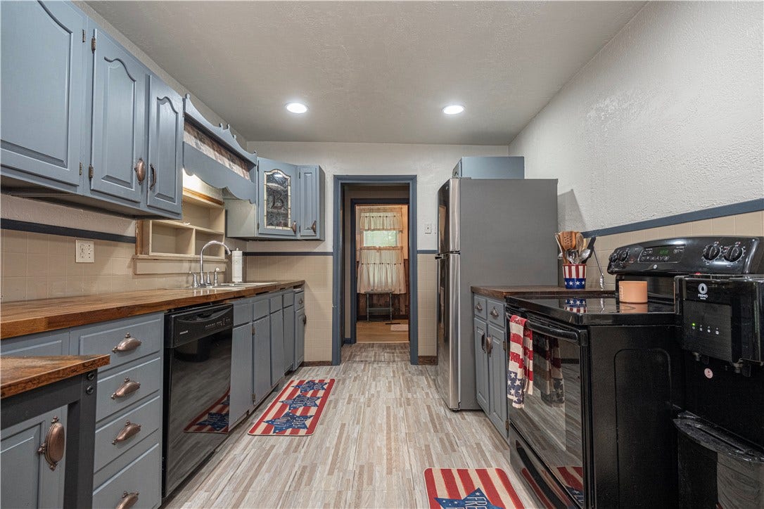 2555 Park Ave, Washington, PA 15301