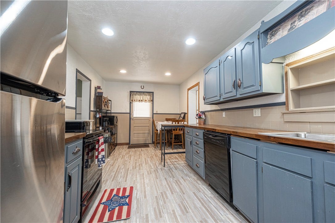 2555 Park Ave, Washington, PA 15301