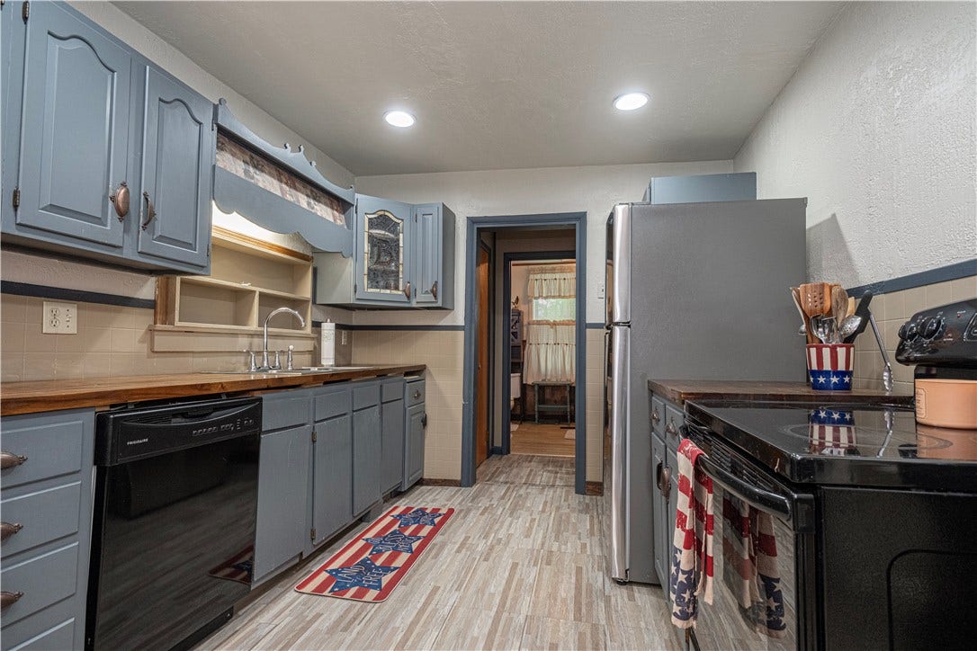 2555 Park Ave, Washington, PA 15301
