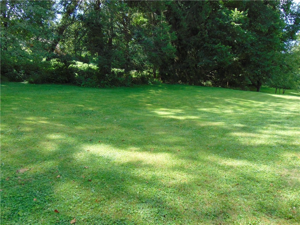 191 Buttermilk Hollow Rd, North Huntingdon, PA 15642
