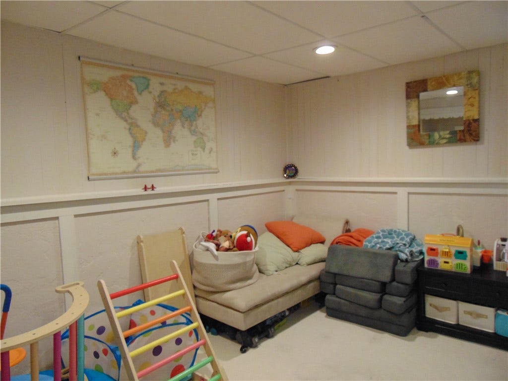 191 Buttermilk Hollow Rd, North Huntingdon, PA 15642