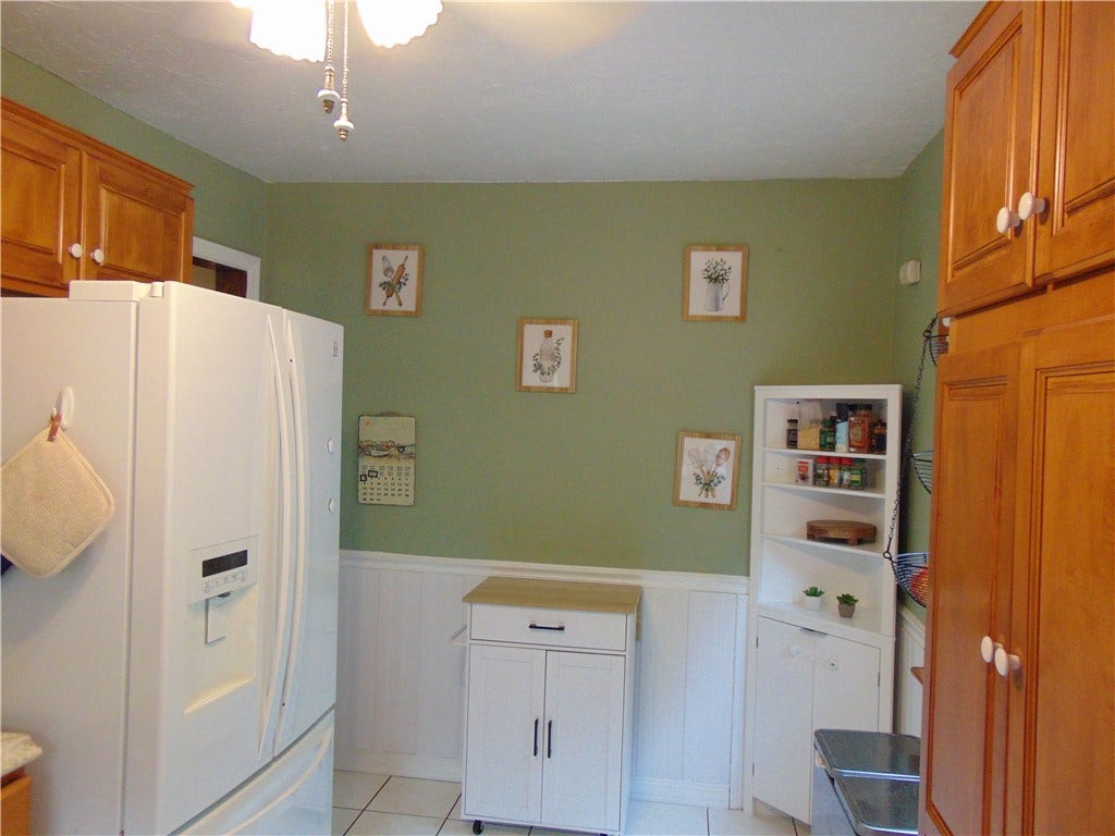 191 Buttermilk Hollow Rd, North Huntingdon, PA 15642