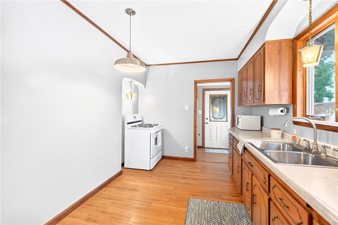 338 E Crawford Ave, Connellsville, PA 15425