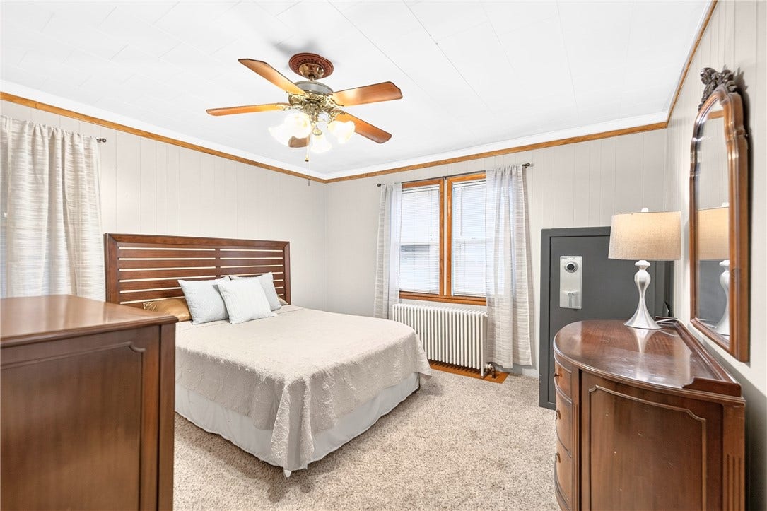 338 E Crawford Ave, Connellsville, PA 15425