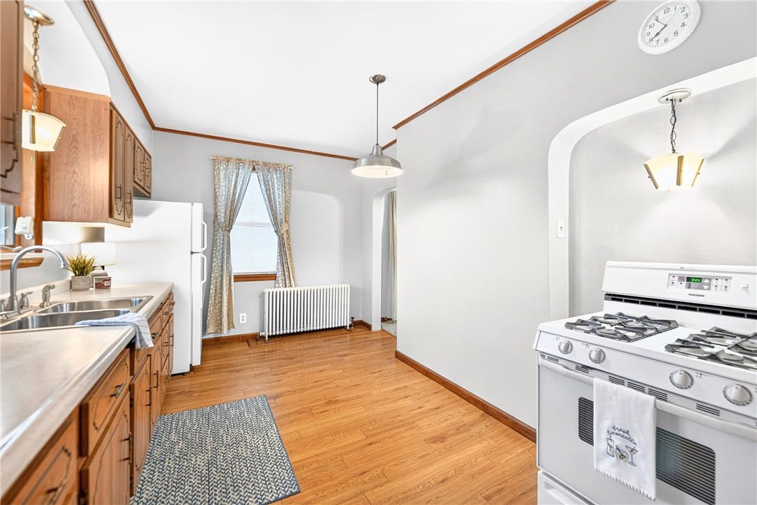 338 E Crawford Ave, Connellsville, PA 15425