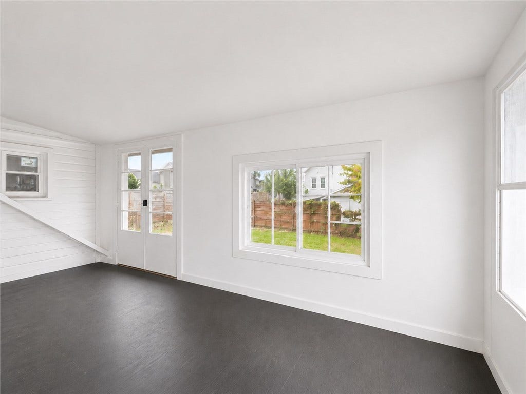 338 E Crawford Ave, Connellsville, PA 15425