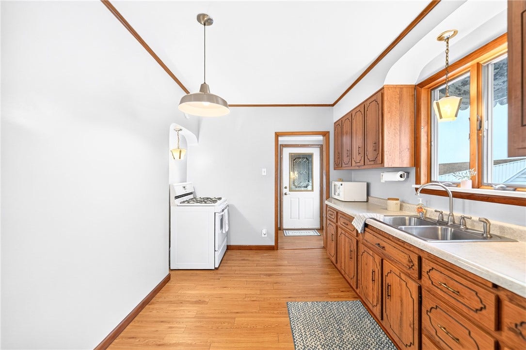 338 E Crawford Ave, Connellsville, PA 15425