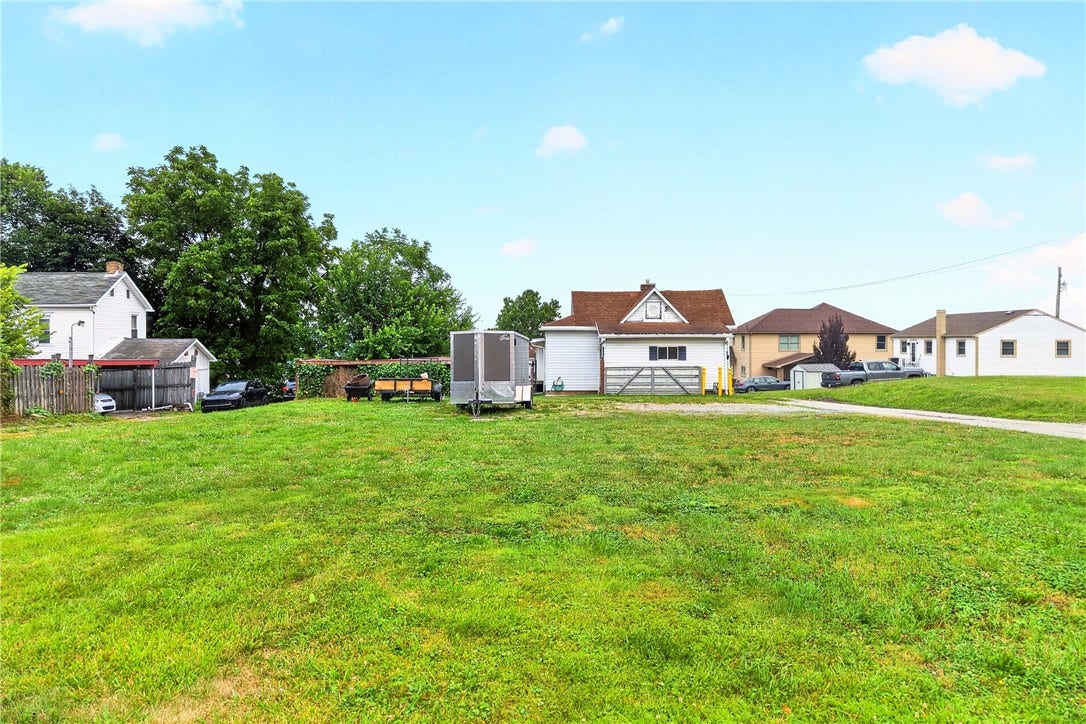 338 E Crawford Ave, Connellsville, PA 15425