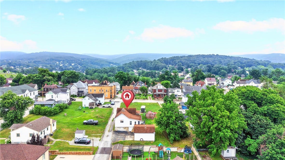 338 E Crawford Ave, Connellsville, PA 15425