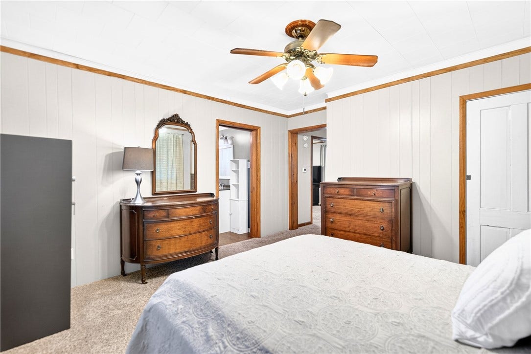 338 E Crawford Ave, Connellsville, PA 15425