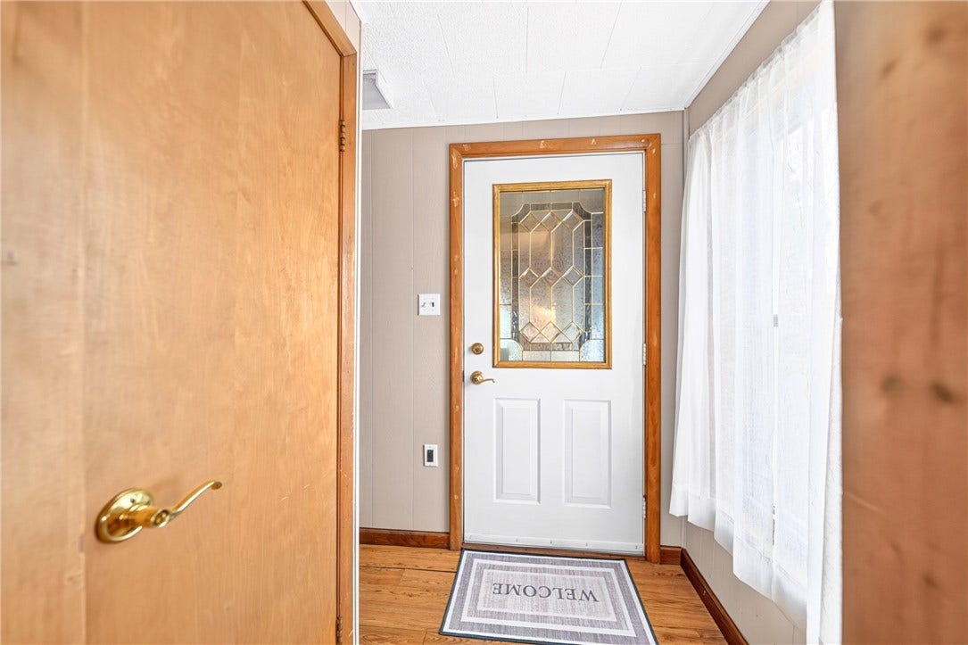 338 E Crawford Ave, Connellsville, PA 15425