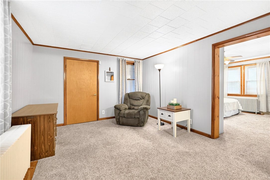 338 E Crawford Ave, Connellsville, PA 15425