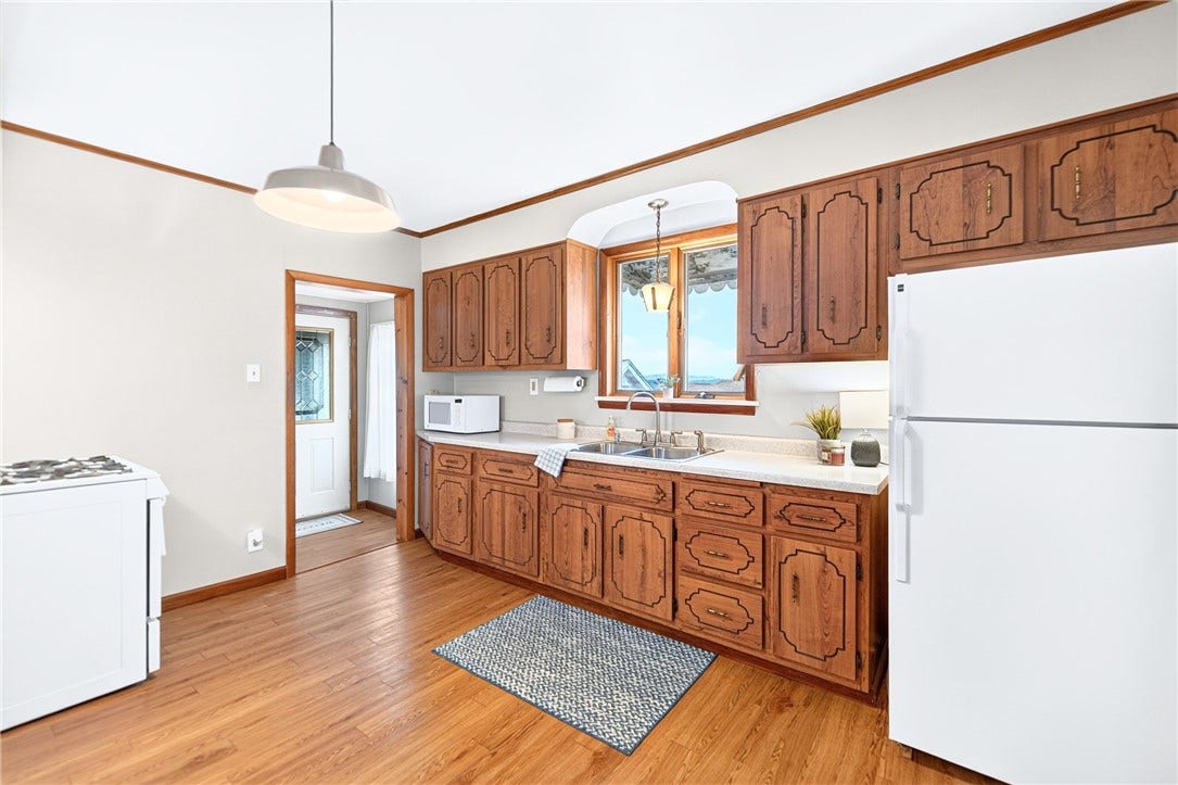 338 E Crawford Ave, Connellsville, PA 15425