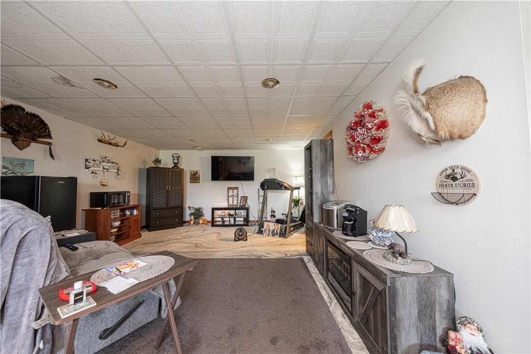 400 Walker Lane, Washington, PA 15301