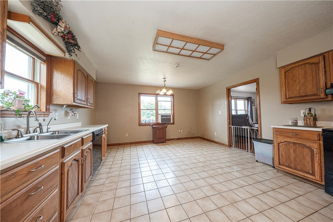 400 Walker Lane, Washington, PA 15301