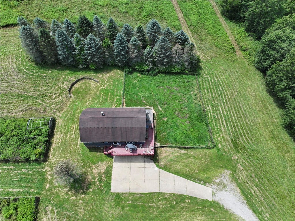 400 Walker Lane, Washington, PA 15301