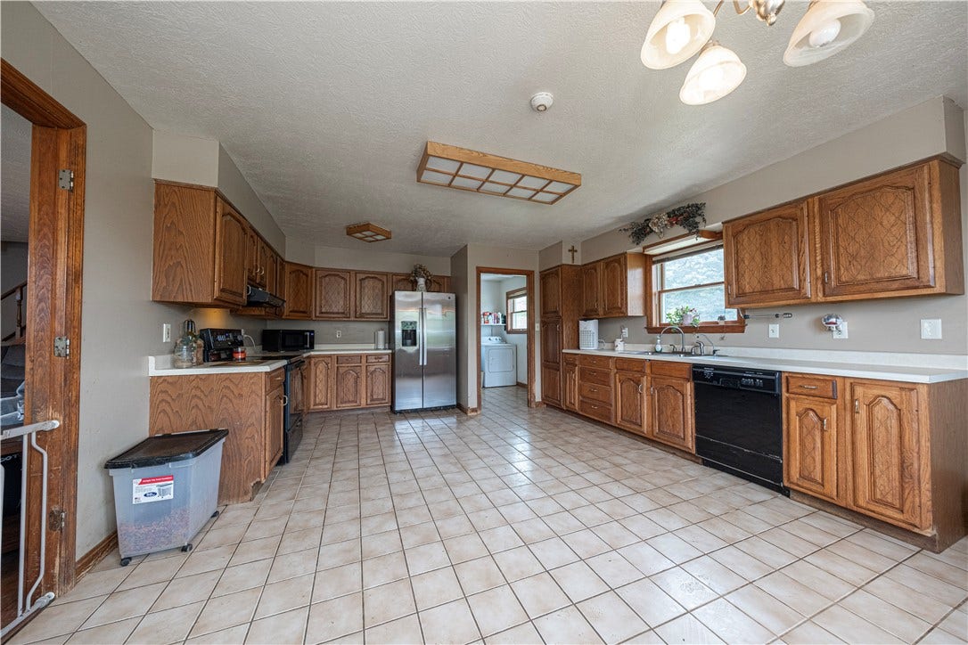 400 Walker Lane, Washington, PA 15301