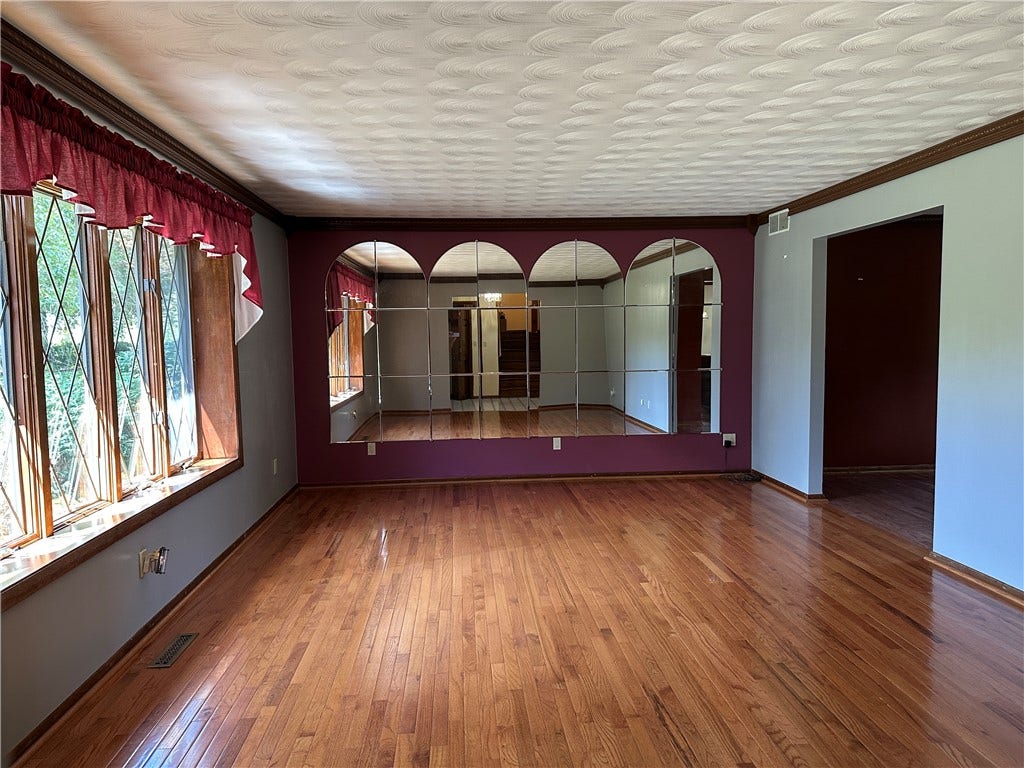 143 Heritage Hills Road, Uniontown, PA 15401
