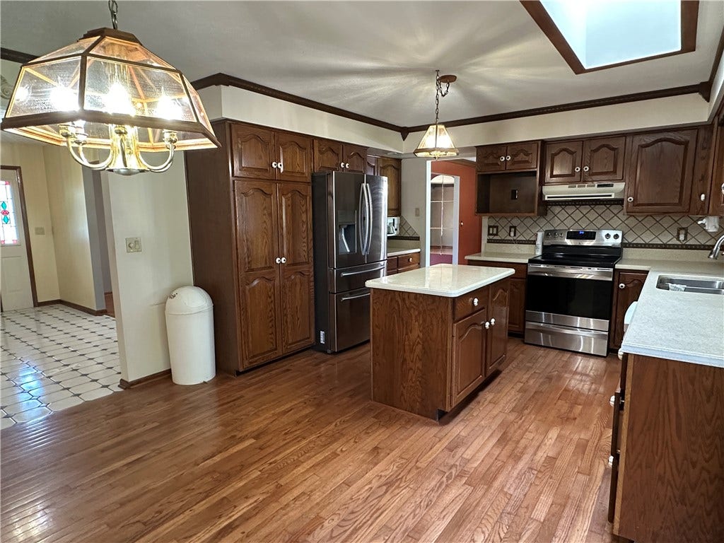 143 Heritage Hills Road, Uniontown, PA 15401