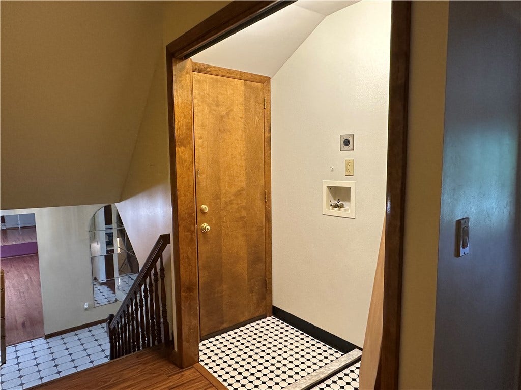 143 Heritage Hills Road, Uniontown, PA 15401