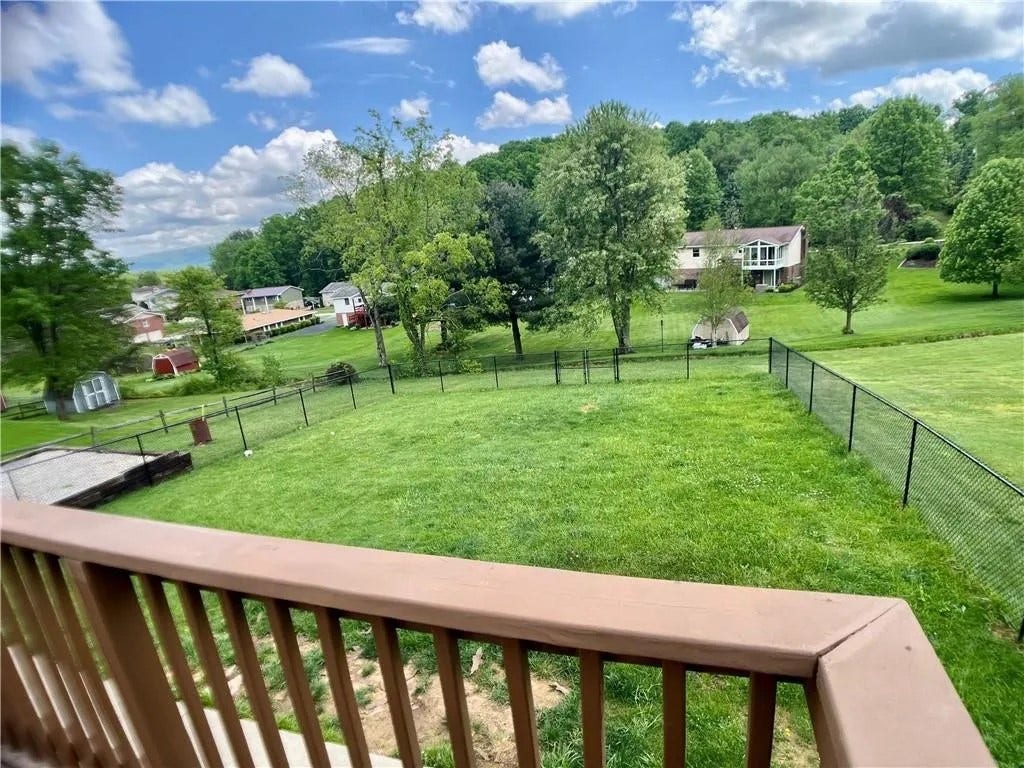 174 Hague Ln, Uniontown, PA 15401