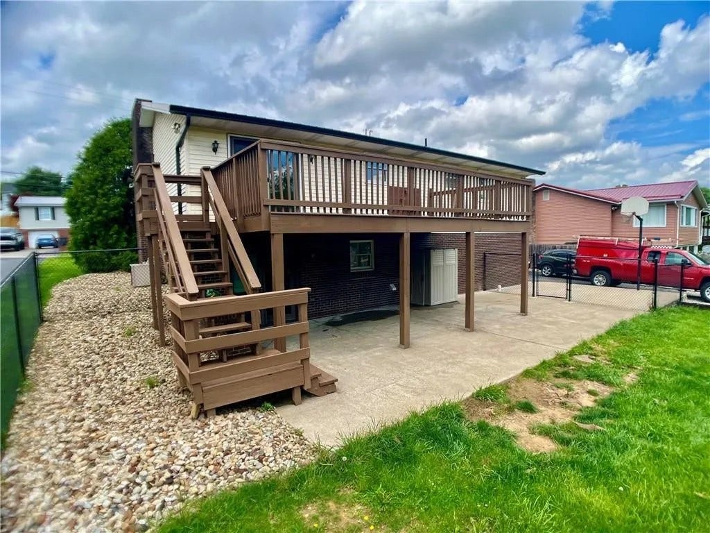 174 Hague Ln, Uniontown, PA 15401