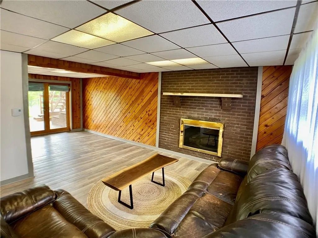 174 Hague Ln, Uniontown, PA 15401